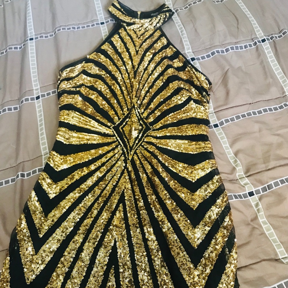 Selling This beautiful dress! - Picture 1 of 3
